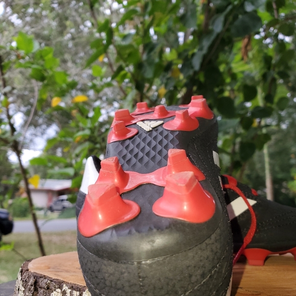 Adidas kids soccer's shoes - Picture 3 of 10